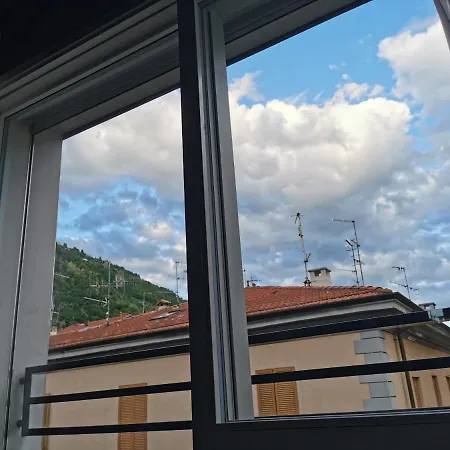 Esclusivo Duomo Con Terrazza アパート コモ